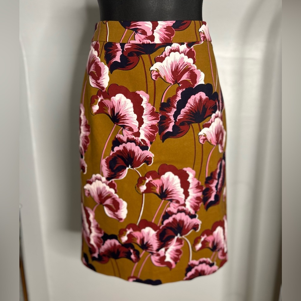 Ann Taylor Floral Pencil Skirt